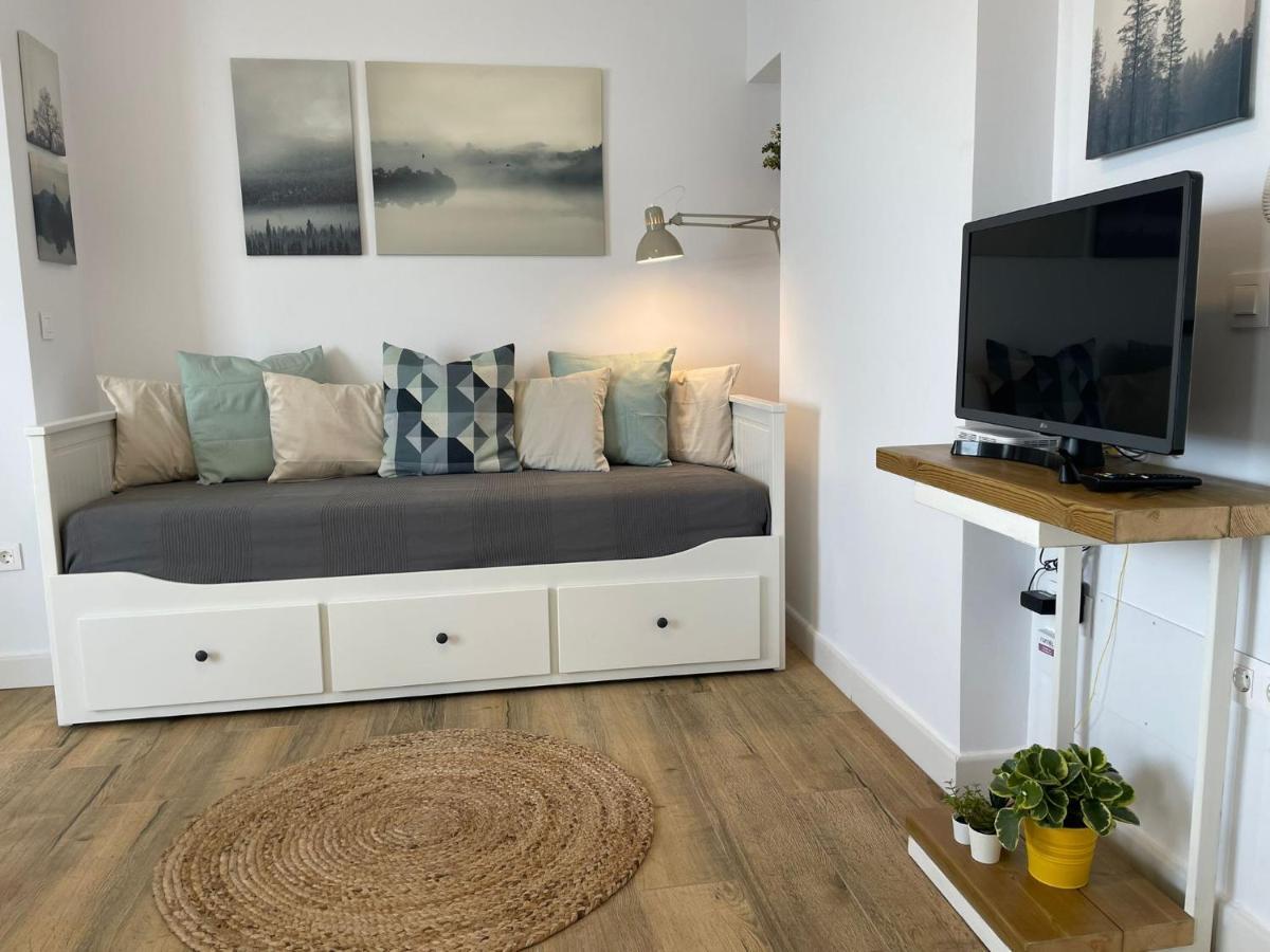 Studio On The Beach Front Malaga Luaran gambar