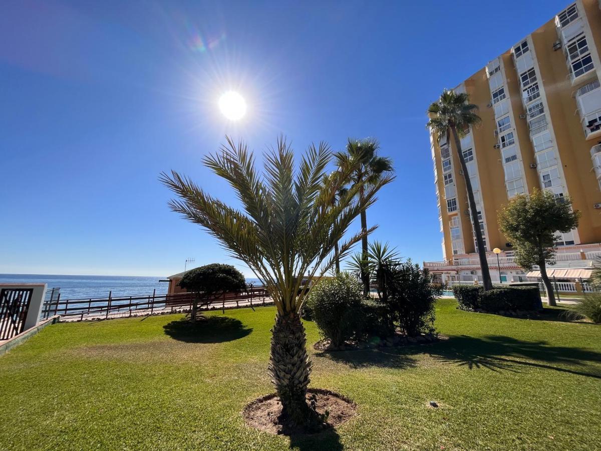 Studio On The Beach Front Malaga Luaran gambar